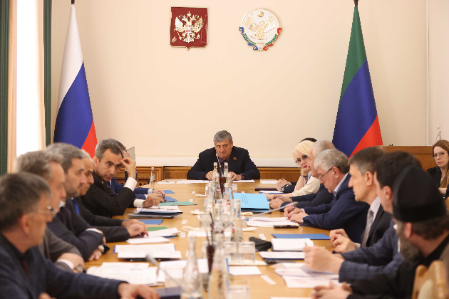 Алексей Гасанов провел совещание по вопросу социального обеспечения жителей острова Чечень