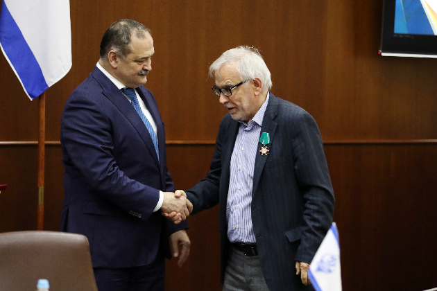 Сергей Меликов поздравил руководство махачкалинского «Динамо» с выходом команды в РПЛ