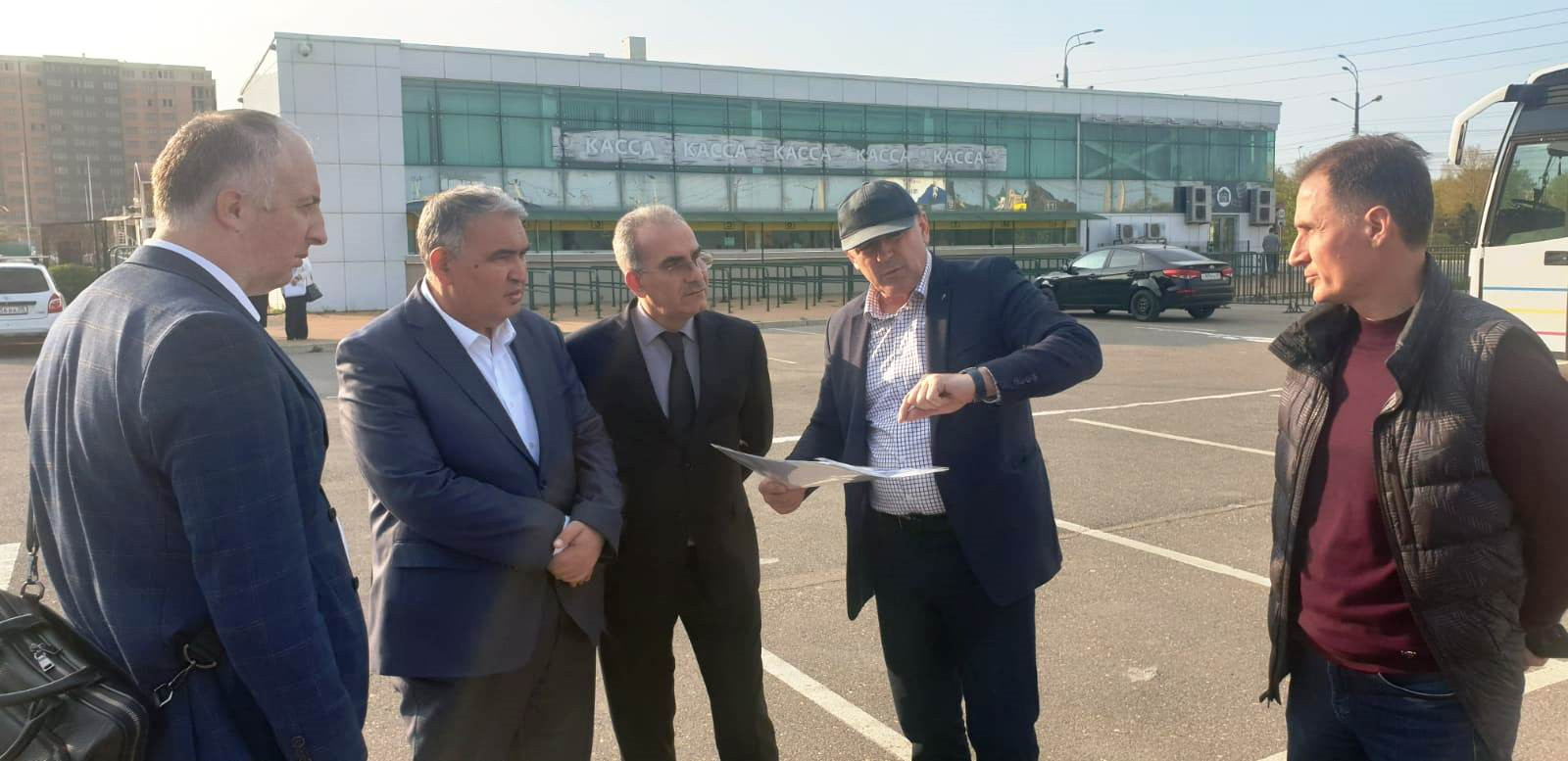 Нариман Абдулмуталибов и Мухтарбий Аджеков ознакомились с ходом обустройства площадки для проведения Российской выставки племенных овец и коз