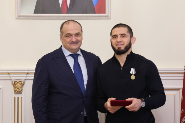 Сергей Меликов встретился с чемпионом UFC Исламом Махачевым