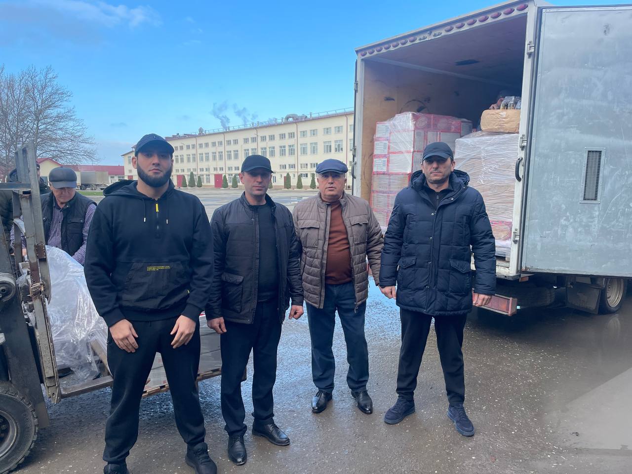 Сельхозпредприятия Дагестана отправили гуманитарный груз в зону спецоперации