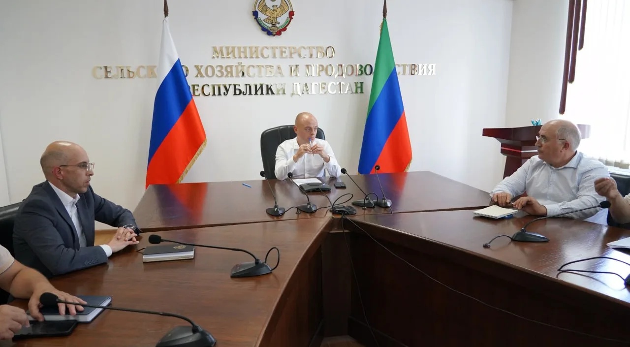Иван Голуб провел совещание по вопросам участия в Едином дне голосования