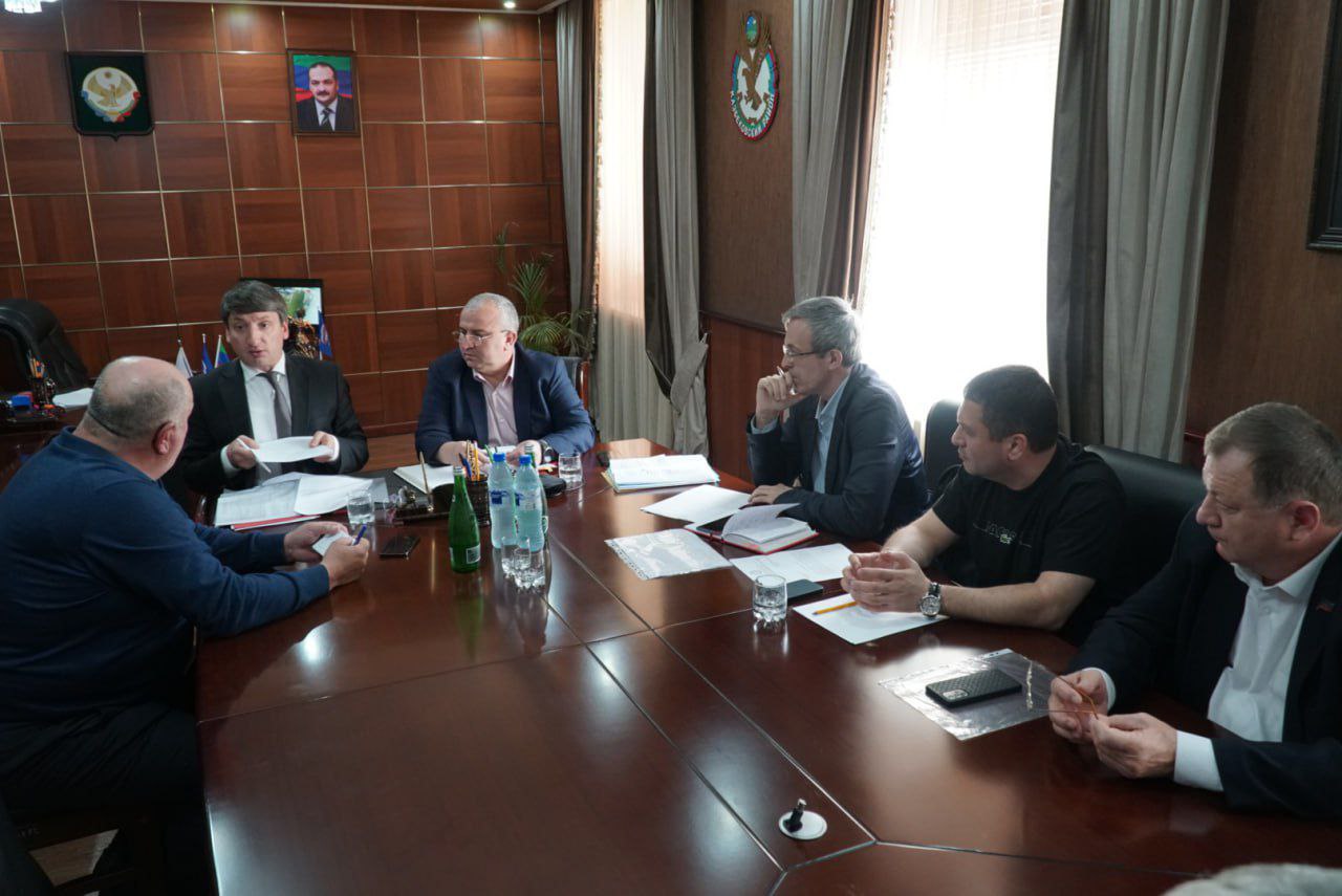 Зураб Куччаев провёл личный прием граждан в Казбековском районе