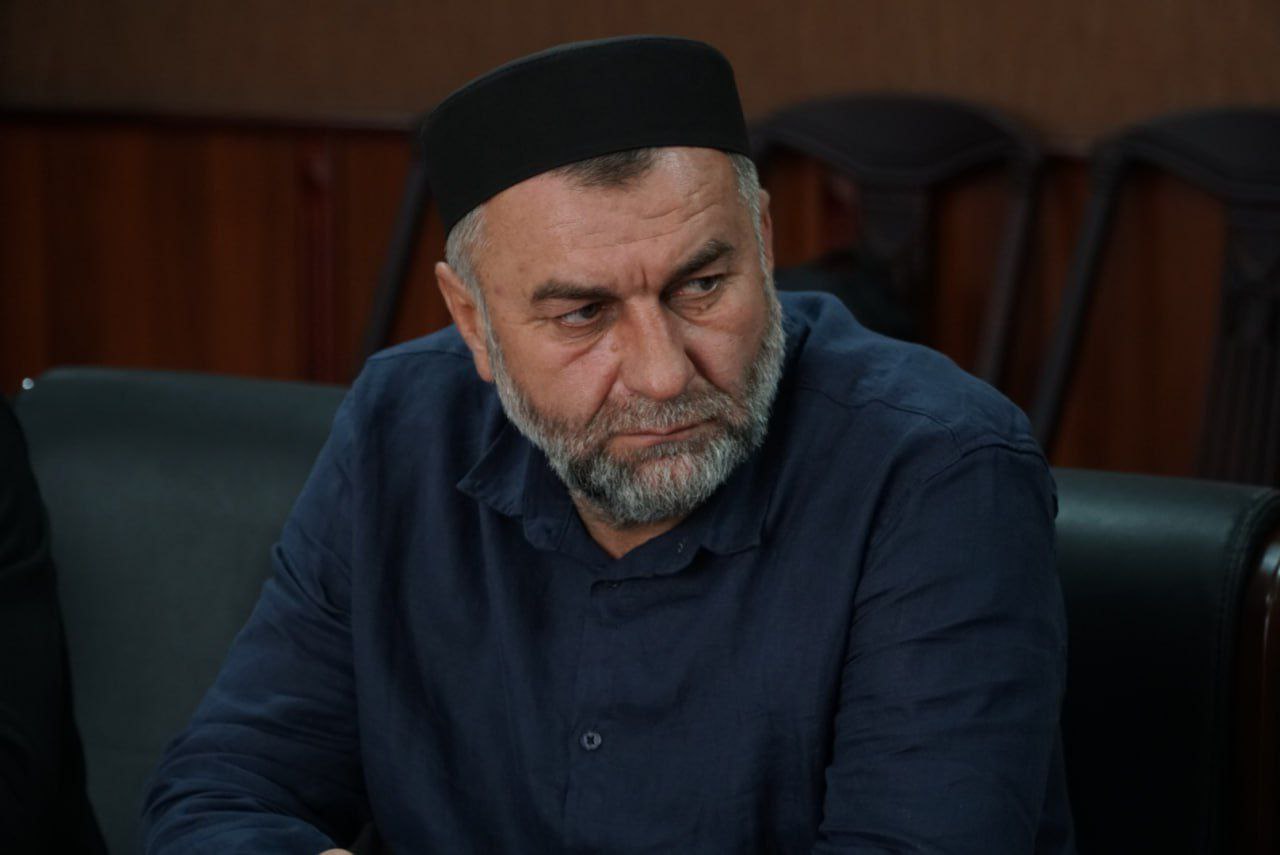 Зураб Куччаев провёл личный прием граждан в Казбековском районе