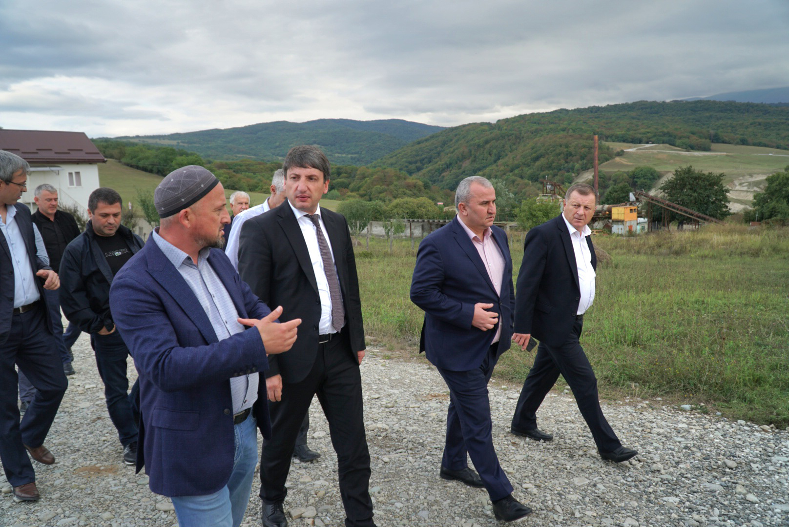 Зураб Куччаев провёл личный прием граждан в Казбековском районе