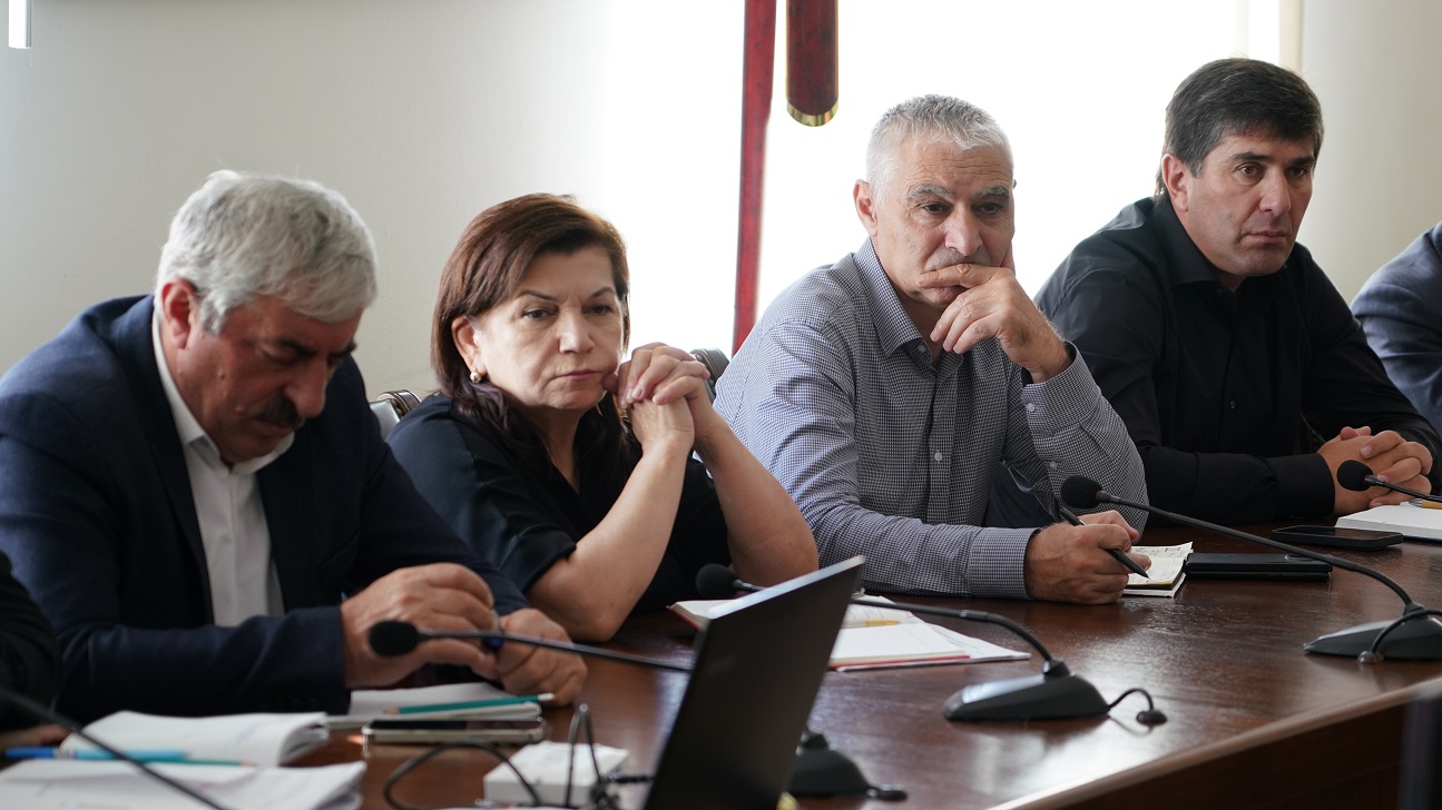 Зураб Куччаев провел совещание с руководителями подведомственных организаций