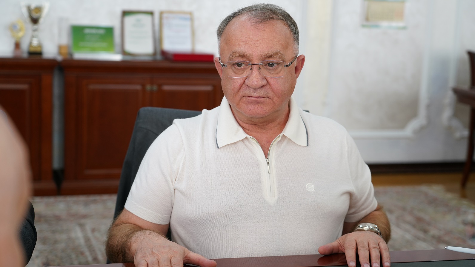 Зураб Куччаев провел встречу с руководителем ООО «Батыр-Бройлер» Аштаром Батыровым