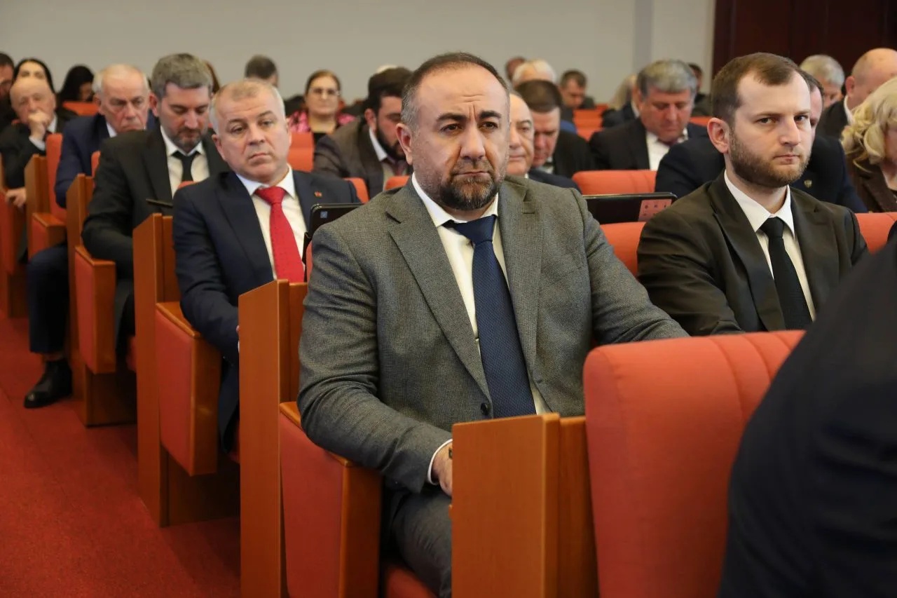 Шамиль Рамазанов принял участие в оглашении отчета Правительства Дагестана в Народном Собрании РД