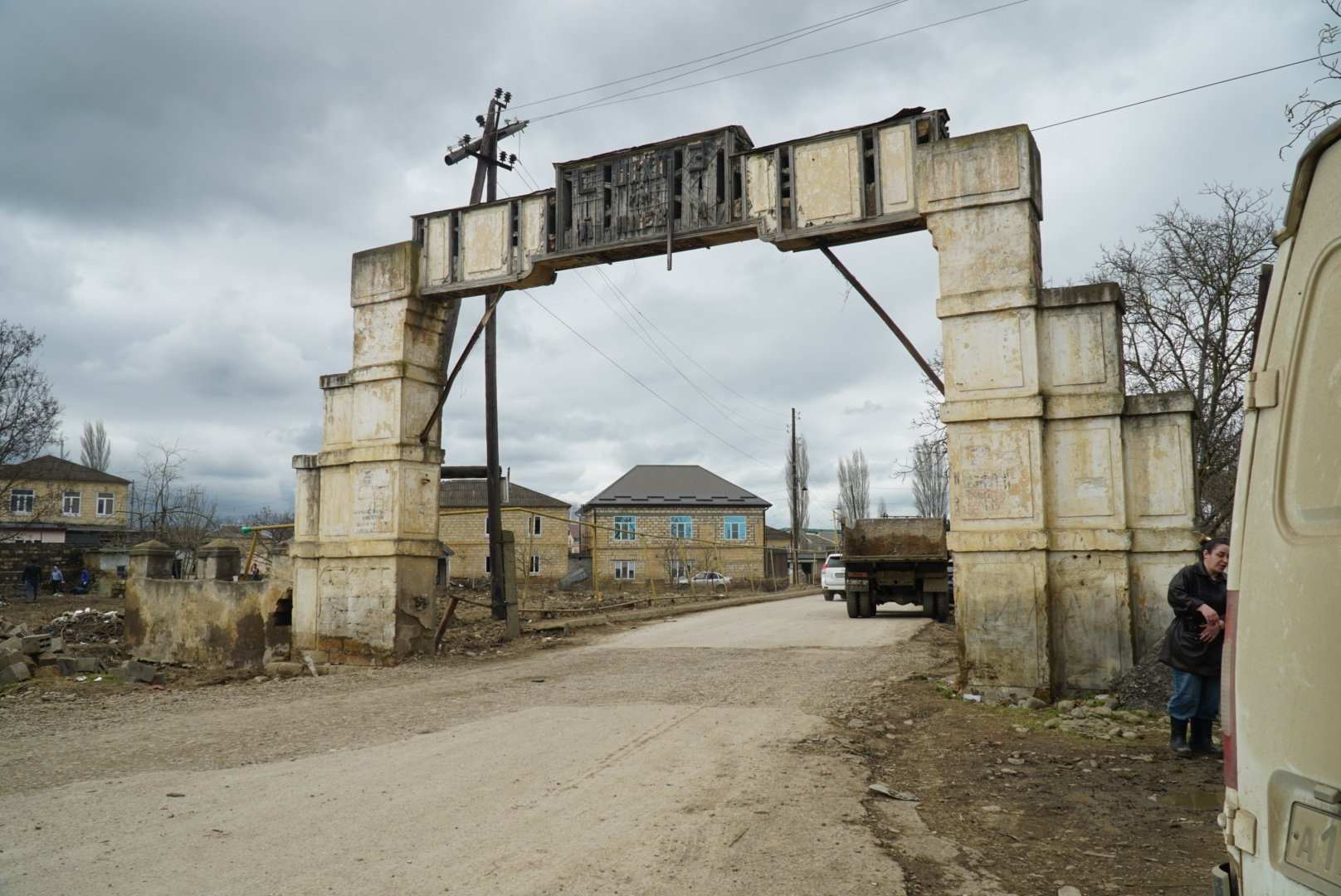 Работники Минсельхозпрода Дагестана организовали субботник в пострадавшей от паводков Мамедкале