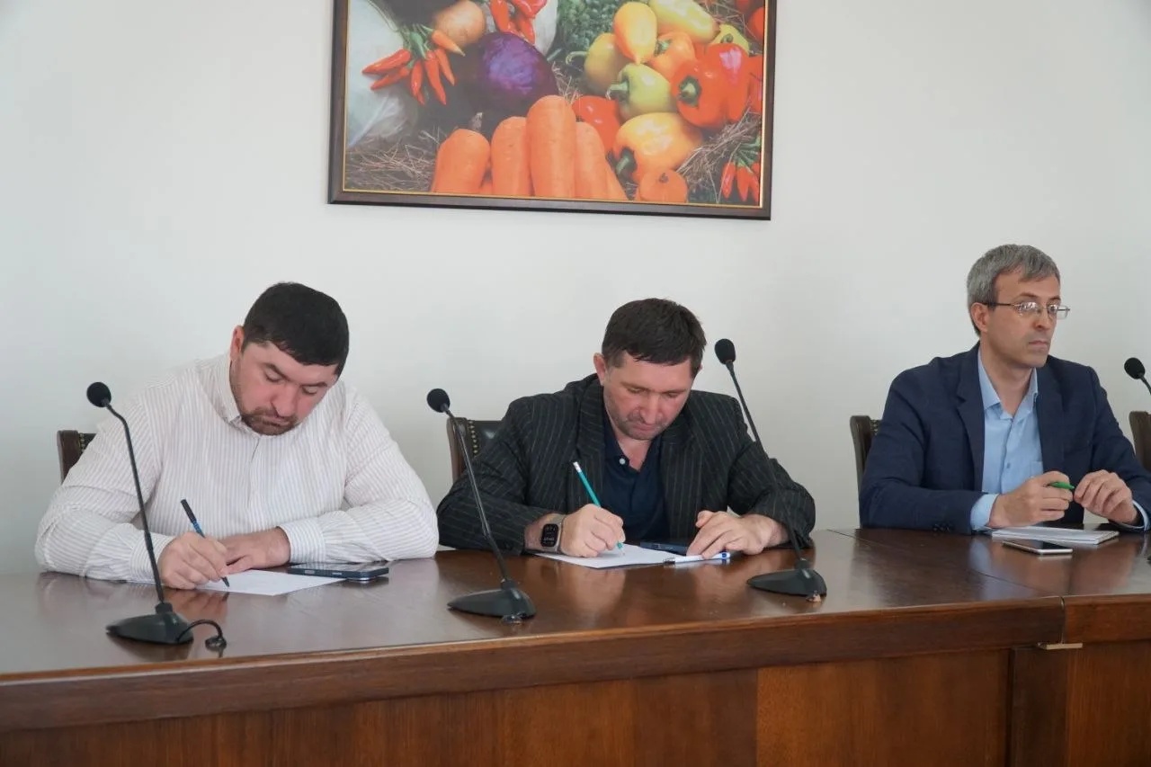 Шамиль Рамазанов провел заседание Оперативного штаба по развитию АПК Дагестана